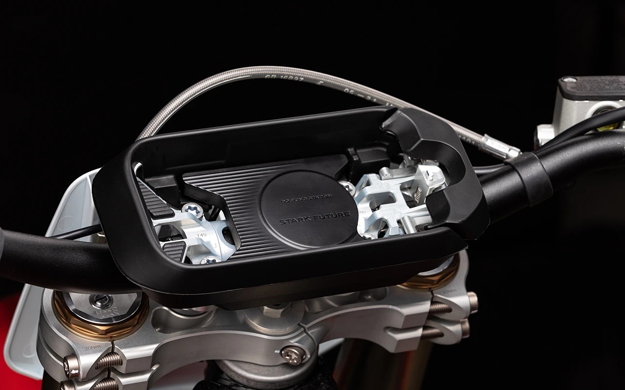 MPI0gS0FV3_Docking station.jpg